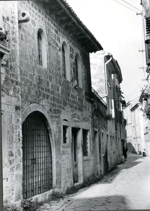 Image description
